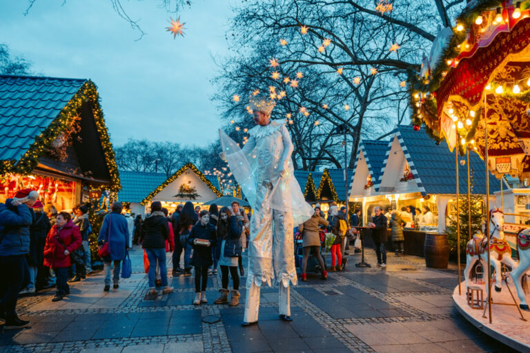 Cologne Christmas Markets 2024 Guide ft. Dates, Practical Tips, Etc.