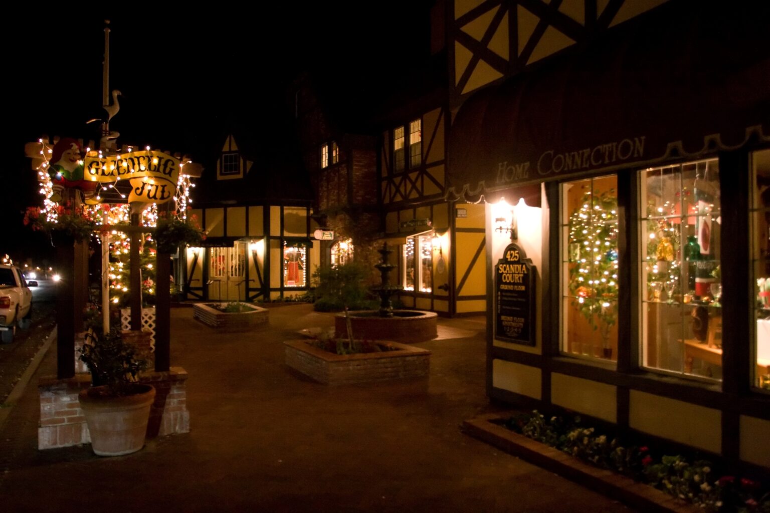 Solvang Julefest (CA) 2024 Guide ft. Dates, Tips, Etc