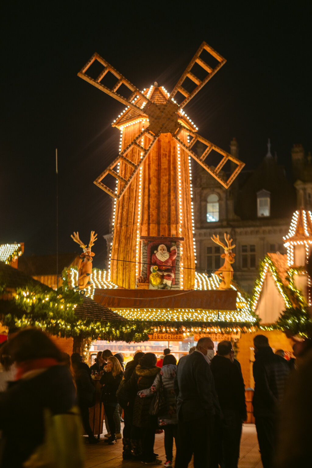 Birmingham (UK) Christmas Markets 2024 Guide ft. Dates, Practical Tips